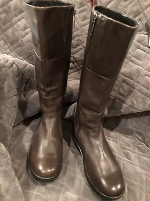 MBT Kisiwa Knee High Brown Leather Fitness Toning Boot Size 8.5 Mint! • $89.99