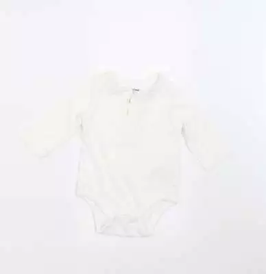 Gap Baby White Cotton Basic T-Shirt Size 3-6 Months Round Neck Snap - Body Suit • £7