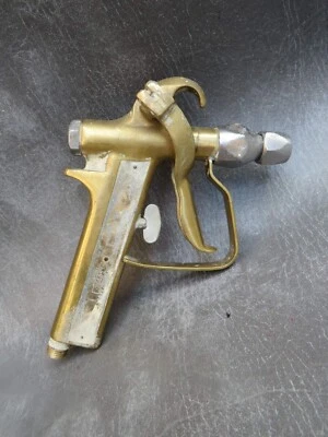 £30 • Buy A Graco Bronze Airless Spray Gun