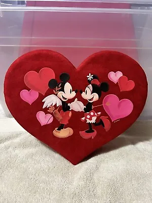 Minnie And Mickey Mouse Valentine’s Day Candy/Gift Box • $10