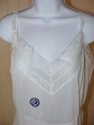 60s FULL DRESS SLIP LINGERIE DEADSTOCK IN BAG VENUSFORM SZ 44 WHITE NYLON LACEY • $24.99