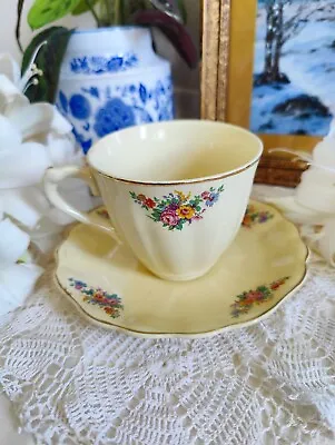 J&G Meakin Vintage SOL Sunflower Tea Cup & Saucer Set 1940's Fine Bone China • $34