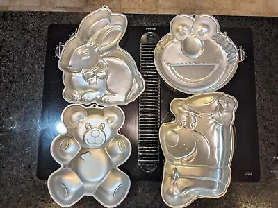 Vintage Wilton Cake Pans Lot Of 4 - Easter Bunny  Yogi Bear   Elmo    Teddy Bear • $29.95