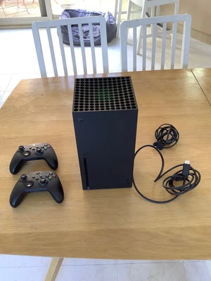 $560 • Buy XBOX Series X 13 Games Played Most Of Them 2 Controllers Back Missing On One