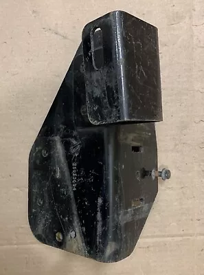 Mack 21033694 BRACKET - STEP CAB ENTRY • $45