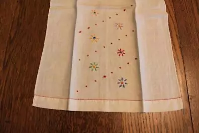 2 Vintage Cotton Hand Tea Towels With Embroidered Starbursts     13   X  20  • $4.99