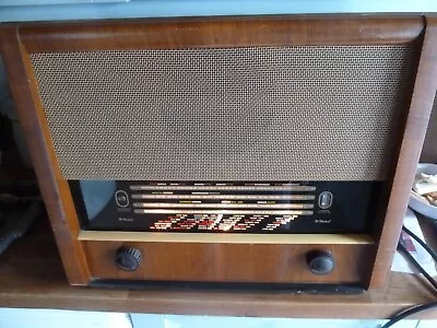 Vintage MC Michael Model 154 Valve Radio 1954. • £35