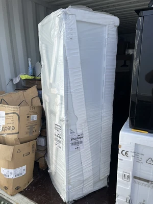 £295 • Buy Smeg Integrated Fridge Freezer 50/50 UKC3170P