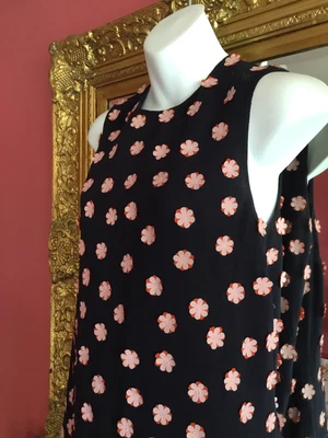 $45 • Buy Gorman Size 8 Silk Dress With Flower Appliqué 