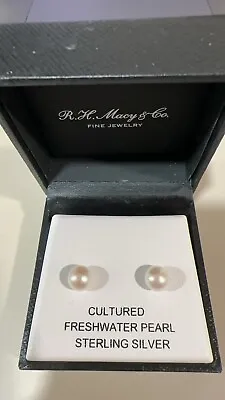 NEW IN BOX R.H.Macys & Co FINE JEWELRY Cultured Freshwater Pearl Sterling Silver • $12.95