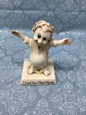 W & R Berries Statue  I Love You This Much  • $24.99