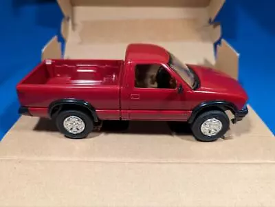 AMT/Ertl 1995 Chevrolet S-10 4 X 4 Cherry Red Metallic NEVER REMOVED FROM BOX! • $6.50