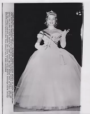 1956 Press Photo Miss South Carolina Marian McKnight Wins Miss America Pageant • $19.99