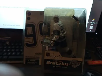 Mcfarlane Action Figures WAYNE GRETZKY  SPORTS LEGEND 2 LA KINGS  SPORTS  PICKS • $35