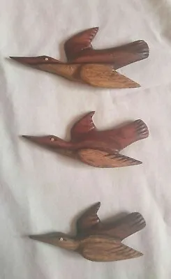 £24.99 • Buy Hand Carved 3 Flying Wall Ducks Walnut Wood Hanging Set Wooden Duck Art Decor