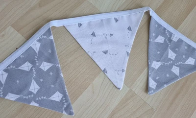 £8.99 • Buy Brand New Grey & White Kite Fabric Double Sided Bunting/Nursery (24)