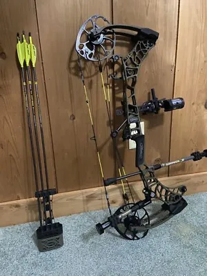 Left Handed Mathews V3 27 • $2500