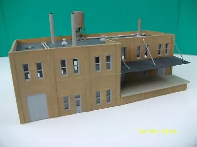 N Scale Factory With Loading Dock And Super Roof Detailing-Beautiful Piece!! • $20.45