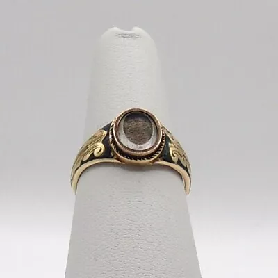 Antique 14K Gold Memorial / Mourning Ring With Carved Sides & Stuart Crysal Top • $450