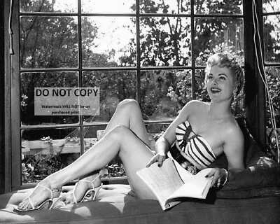 Actress Martha Hyer Pin Up - 8x10 Publicity Photo (cc289) • $8.87