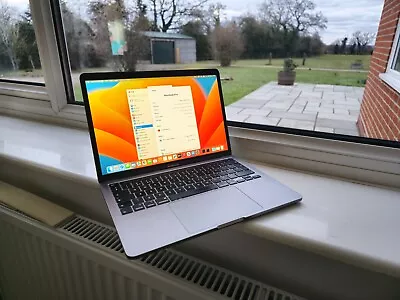 £170 • Buy Apple MacBook Pro 13.3  (256GB SSD, Intel Core I5 8th Gen., 3.90 GHz, 8GB)...