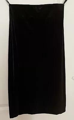 Vintage Gap Black   Velvet Skirt Mid Length Sz Med  30”stretch Waist40” Hips • $12.50