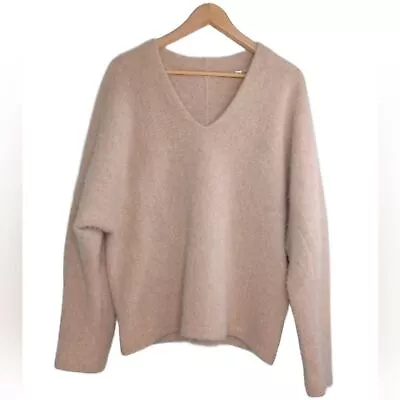 Vince 100% Cashmere Soft Oatmeal V-Neck Jumper Sweater • $75