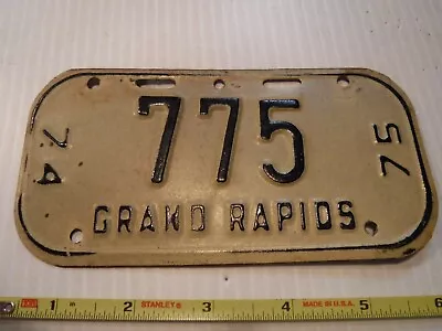 Vintage Grand Rapids Mi. Bicycle License Plate 1974-75 • $9.95