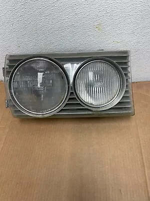 1976 To 1985 Mercedes W123 240D 300D Headlight Right Side OEM 6091N • $185.99