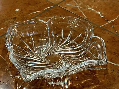 Mikasa Crystal Bowl Flores Crystal Glass 6.5  Serving Dish 4 Leaf Clover EUC • $17.99