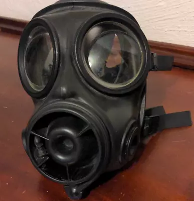 Genuine Size 3 S10 Gas Mask Respirator. [1] • £100