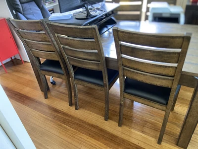 $400 • Buy Kitchen Dining Table Set (6 Chair) & Matching Coffee Table