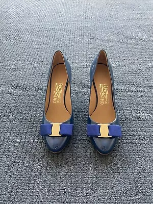 Ferragamo - Vara Bow Blue Pump • $300