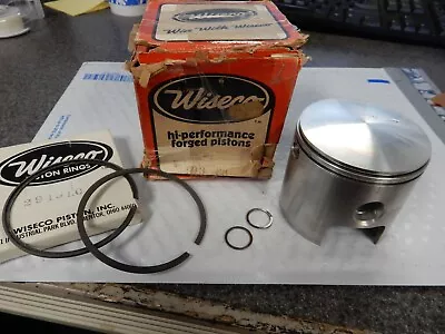 $119.99 • Buy NOS Wiseco .080 Piston Set W/ Circlips Rings Fits: 1976 1977 Bultaco 250 403P8