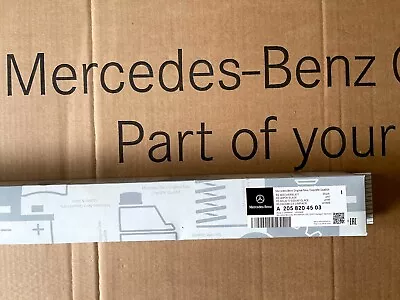 New Genuine Mercedes-Benz Wiper Blade Set 205-820-45-03 • $54.45