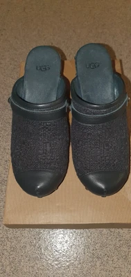 £40 • Buy Ugg Black Clogs Size 4.5 UK