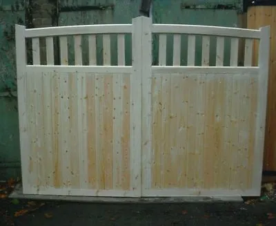 Wooden Driveway Gates Surrey Arch Top • £775