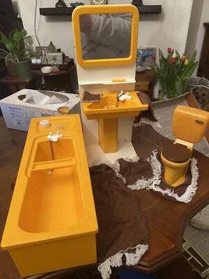 £18 • Buy Vintage Sindy Bath Sink And Toilet With Accessories 