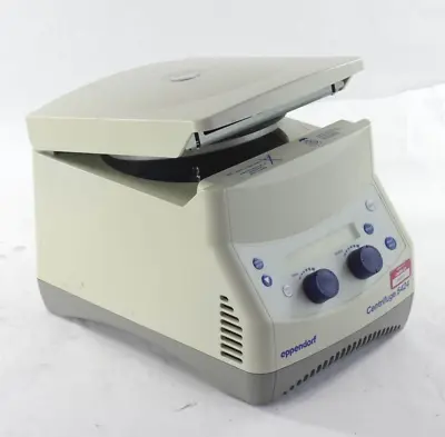 Eppendorf Microcentrifuge 5424 Centrifuge - For Parts Or Repair • $224.99