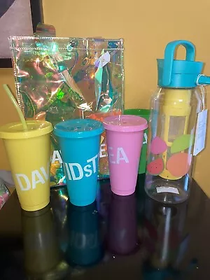 DAVIDsTEA FAVOURITE PITCHER W/INFUSER 2 L/68 OZ & 4 REUSABLE DAVIDsTEA CUPS SET • $29.95