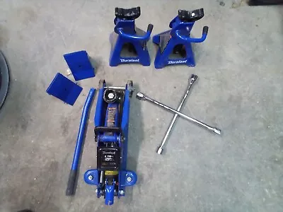 Duralast 2 Ton Hydraulic Jack  Stand Kit Wheel Stops And 4 Way Lug Wrench • $65