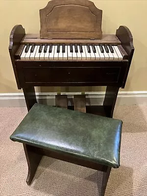 Estey Pump Organ. Please Read Description! • $160