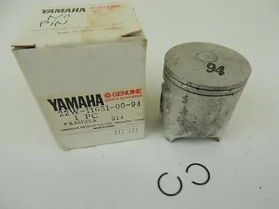 22W-11631-00-94 NOS Yamaha Piston And Clips STD 1983 YZ80K W3482 • $75.79