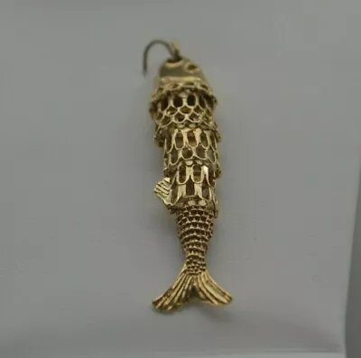 VINTAGE14k YELLOW GOLD MOVEABLE FISH   (CH927) • $369