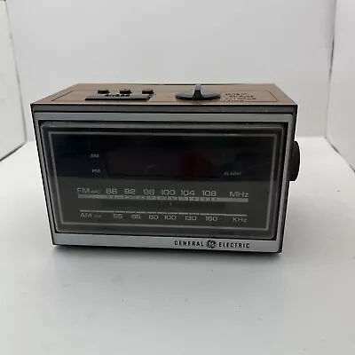 Vintage GE General Electric Alarm Clock AM/FM Radio 7-4620D Wood Grain Art Deco • $21.81