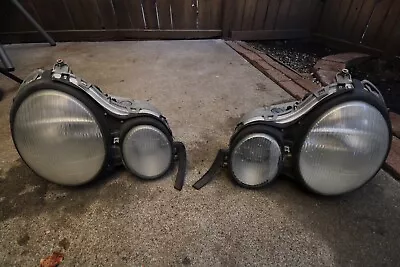 [OEM] 1996 - 1999 Mercedes-Benz W210 Left & Right Headlight Assemblies (Pair) • $60