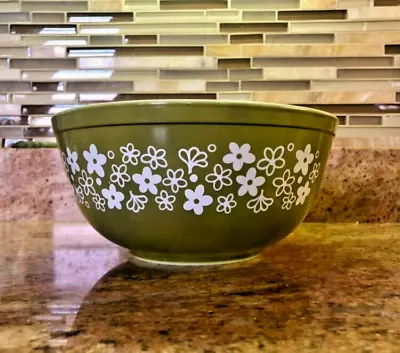 Vintage PYREX Nesting Mixing Bowl GREEN CRAZY DAISY SPRING BLOSSOM #40 1/2 QT • $19.99