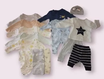 Unisex Baby Clothes Bundle 0-3 Months With 2-pack Swaddle • £10