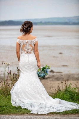 $600 • Buy Essense Of Australia Preowned Champagne Wedding Dress. (Size 12) 
