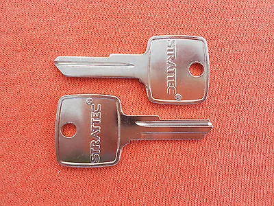 2 Mack Truck Oem Key Blanks 1990 - 2004 • $5.77